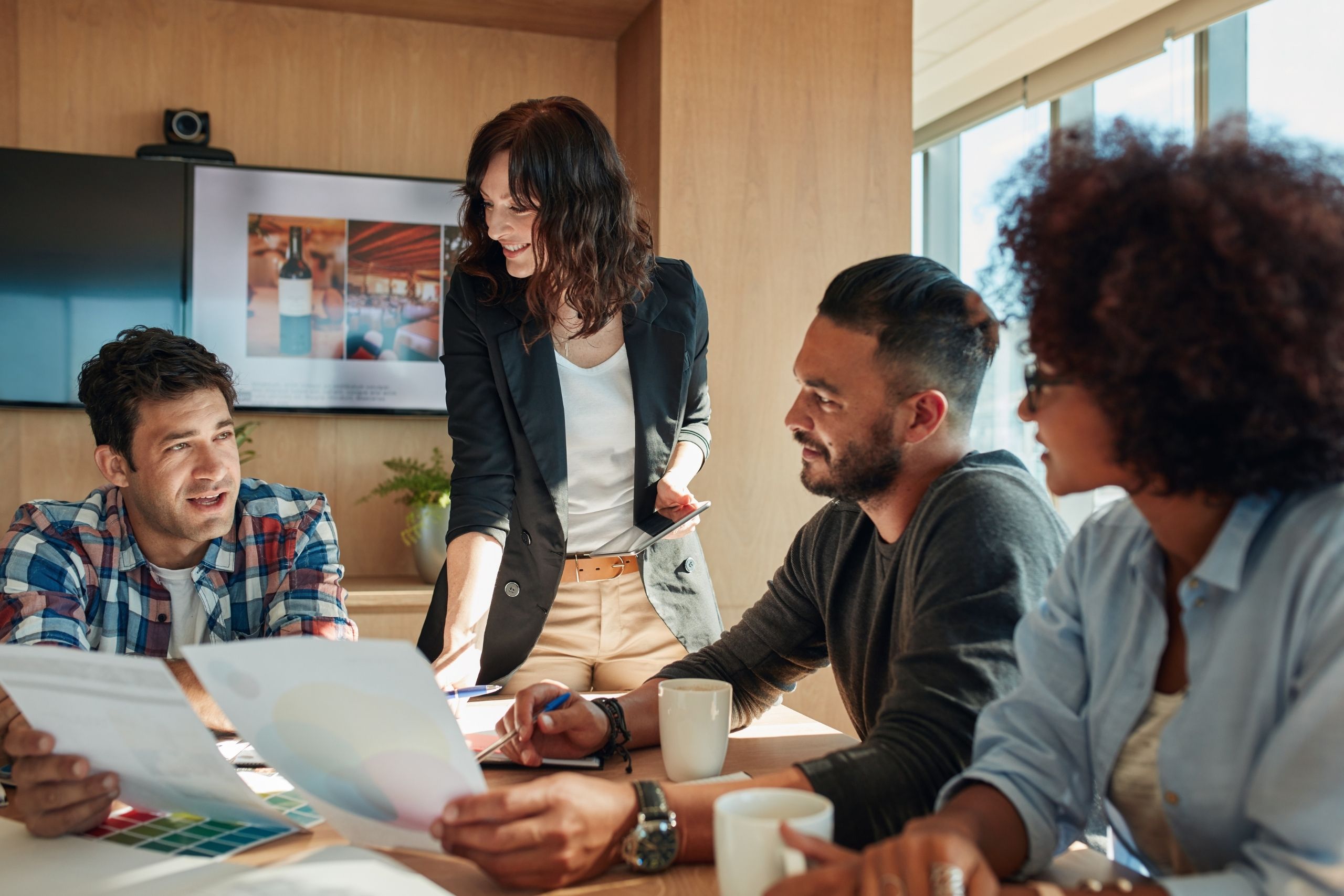 Image of people sitting to discuss work